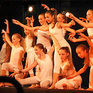 Allas Duhovas deju studija TODES