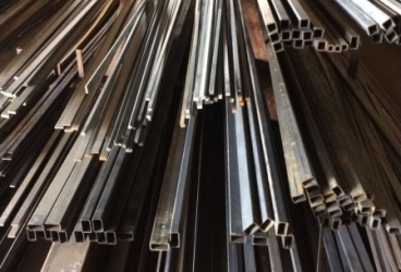 SALDUS GRASIS SIA, metālizstrādājumu, saimniecības preču un elektromateriālu veikals-noliktava